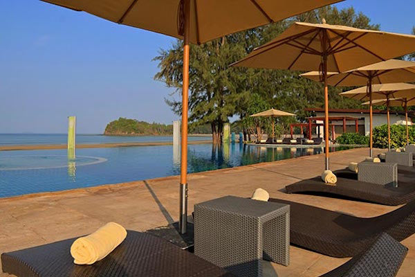 Twin Lotus Resort & Spa